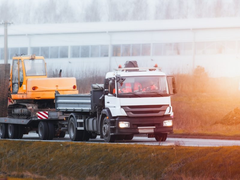 The Benefits of Professional Machinery Haulage